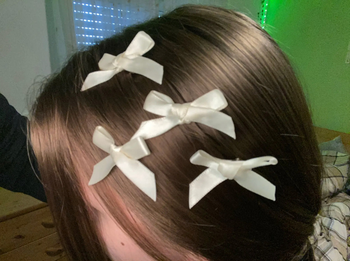 Clip-on bows🎀